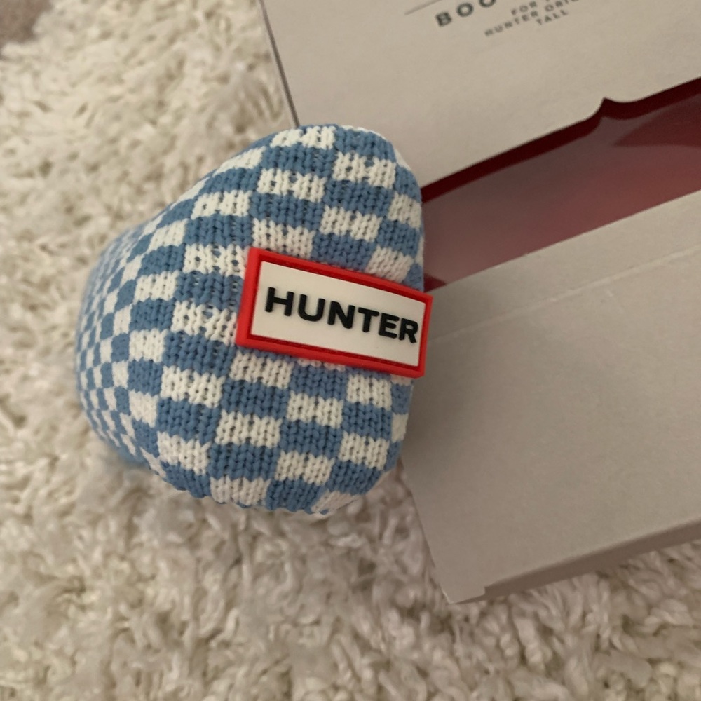 HUNTER boot socks tall. L blue checkers 7 -9M 8-10F NIB - Picture 3 of 5